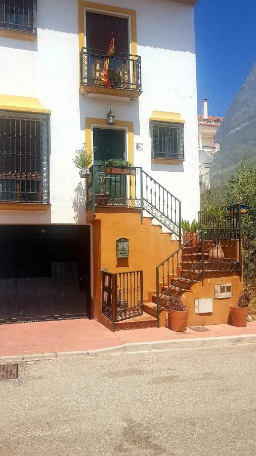Excelente Habitacion En Bonita Y Tranquila Casa En Benalmadena Pueblo Apartment Exterior photo